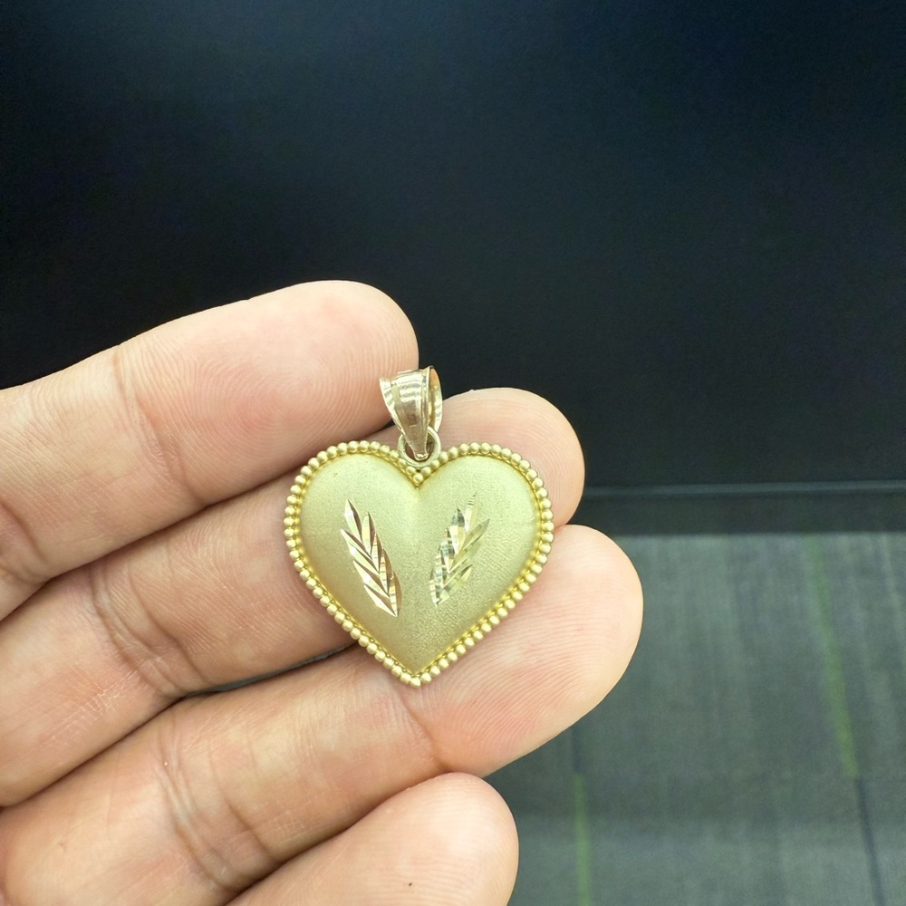 10kt Real Gold Heart Shaped pendant